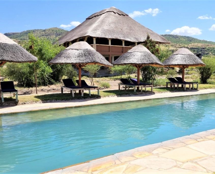 Fantastischer Swimmingpool in der Africa Safari Lake Natron Lodge