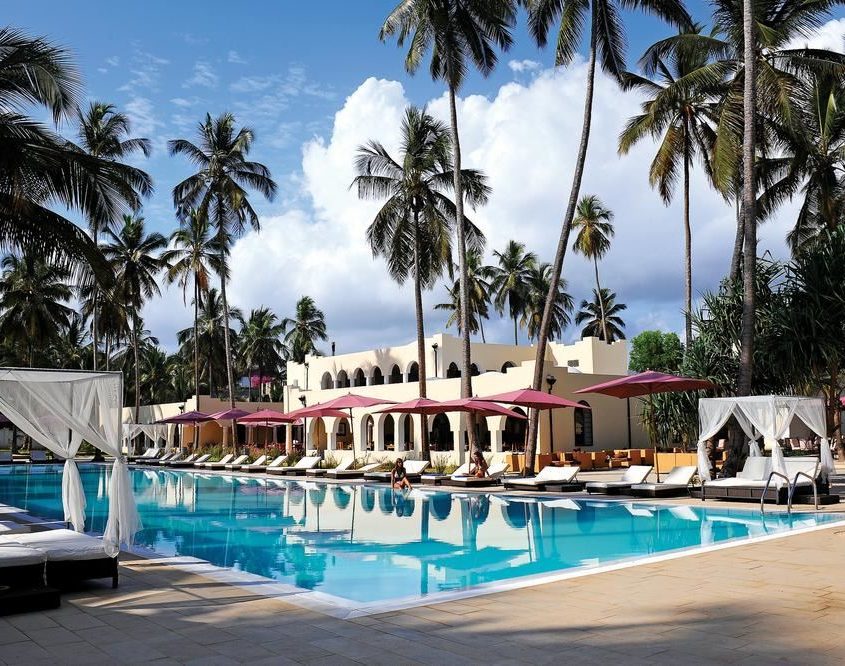 Der Swimmingpool des luxuriösen Dream of Zanzibar Resorts