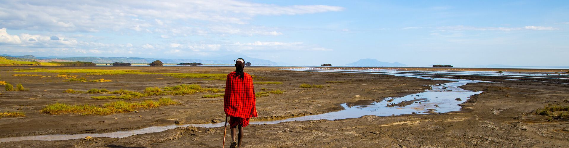 Erleben Sie die traditionelle Maasai Kultur im Gebiet des Lake Natron mit unseren Safari Angeboten in Tansania